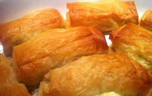Phyllo-dough Rolls with Feta cheese and Peppers-3