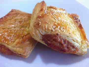 Puff pastry Parcels with caramelised Apples and pork Sausages-3