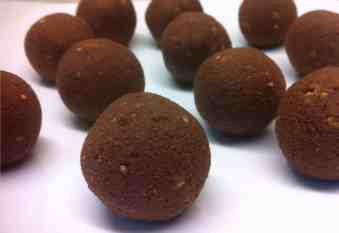 Walnut and biscuit Chocolate Truffles (Troufakia)-prep3